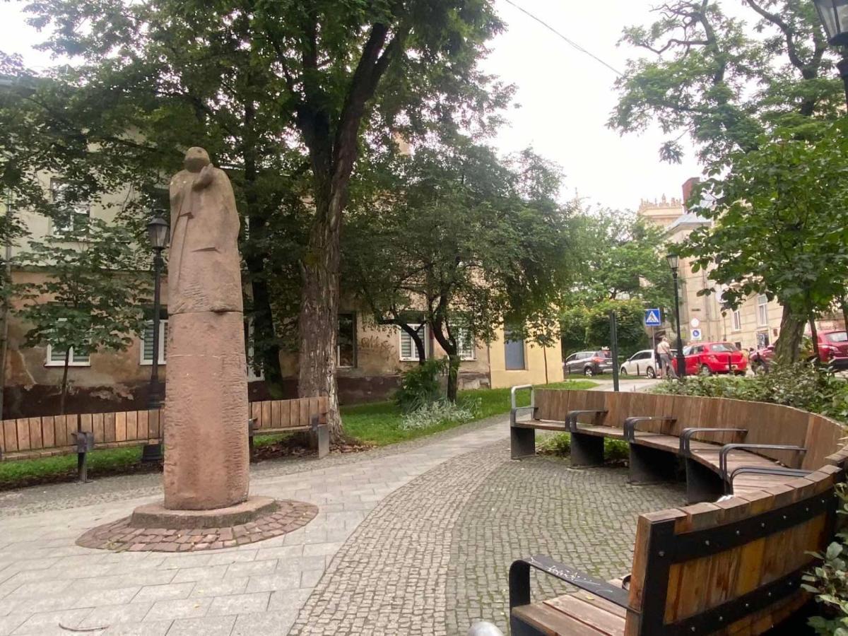Вірменська 14 Центр З Балконом Не Далеко Від Ж Д Вокзалу Звітні Документи Appartement Lviv Buitenkant foto